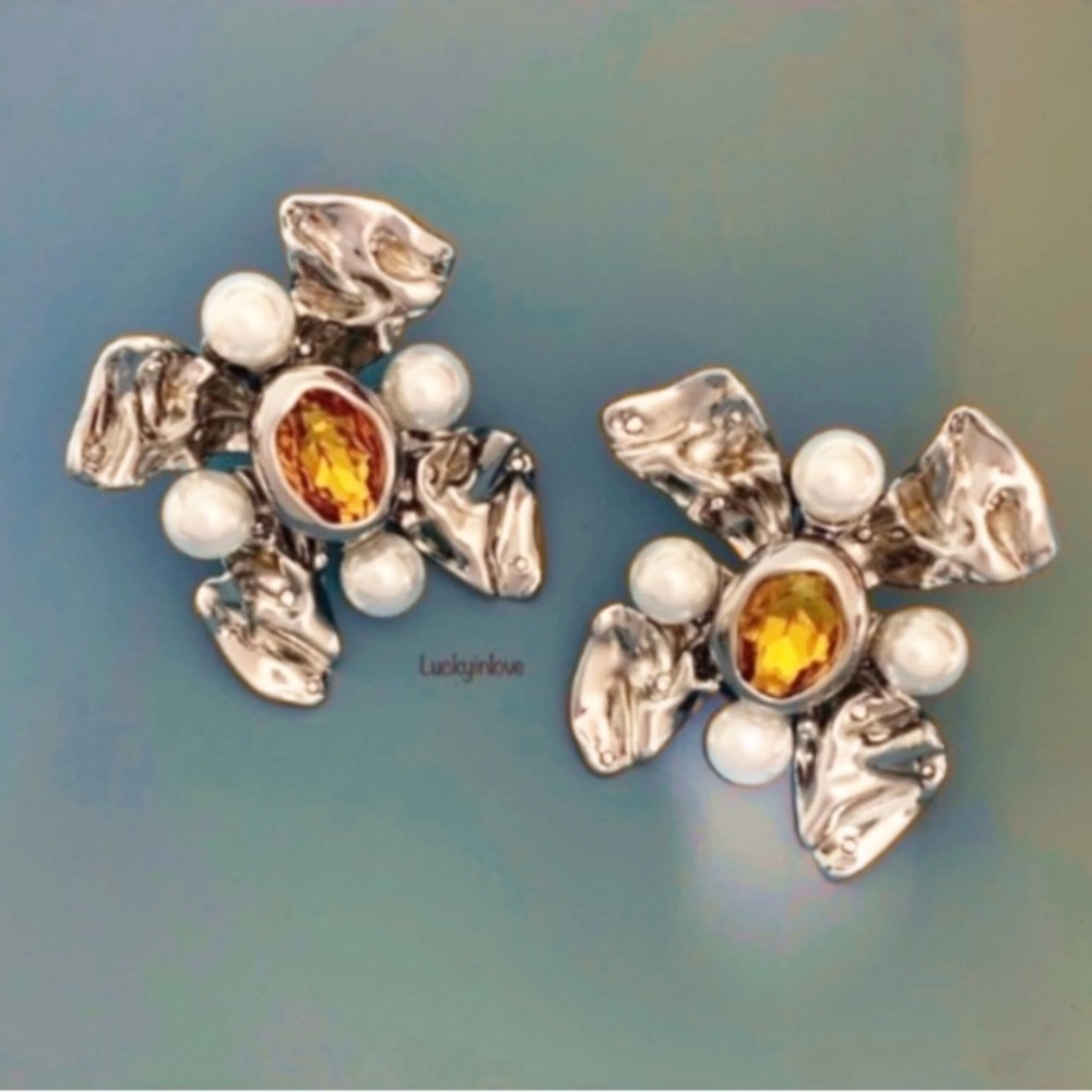 ALEXIS BITTAR• Byzantine Silver Crumpled Pearl Crystal Clip Flower Earrings